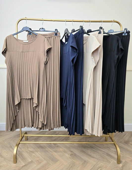 Pleated High Low Trouser Set